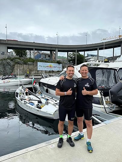 Владимир Табутов и Стефан Иванов преди началото на експедицията в Северния ледовит океан