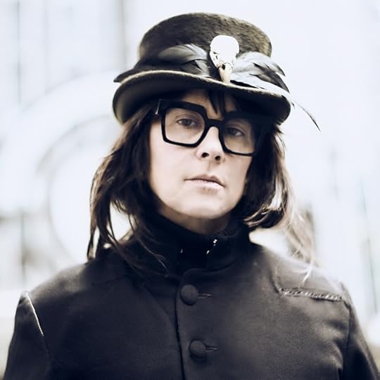 Portrait of artist Lara Taubman by Paul Story