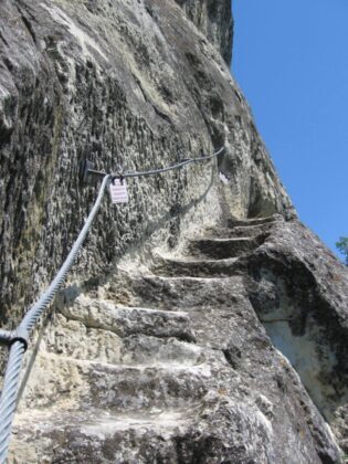 Скален манастир