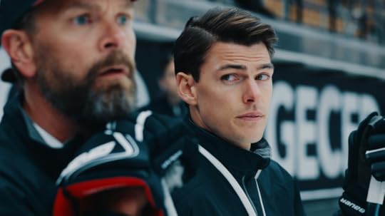 Image of Filip Wolfe Sjunnesson as assistant hockey coach in Eagles SVT
