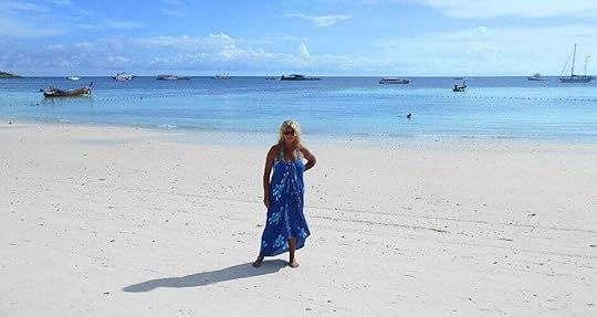 On Koh Lipe I found an area of the beach and sea with swimming access. The Backpacking Housewife