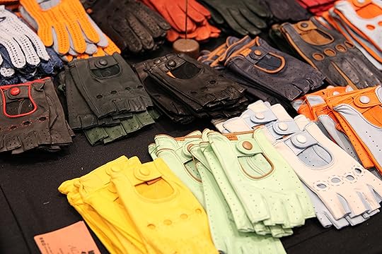 The company Acaba Gantier sells leather racing gloves from France,...