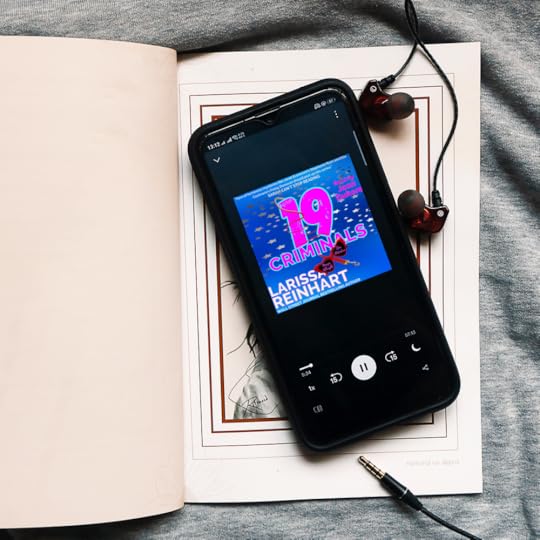 19 CRIMINALS, Maizie Albright Star Detective, audiobook