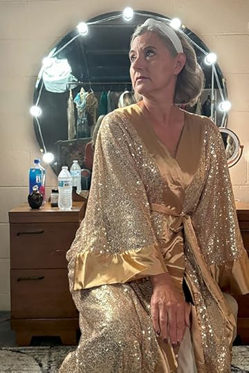 Rene Mauck (Louise Lamont).