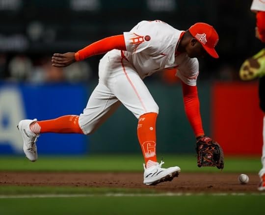 San Francisco Giants' Luis Matos (29) commits an error against the Arizona Diamondbacks in the sixth inning at Oracle Park in San Francisco, Calif., on Tuesday, Sept. 3, 2024. (Nhat V. Meyer/Bay Area News Group)