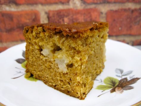 Bready or Not: Apples and Honey Cake