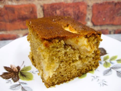 Bready or Not: Apples and Honey Cake