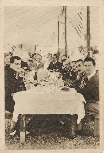 Ramon Novarro, John Gilbert, Lew Cody, Kathleen Key and other stars at an outdoor MGM lunch