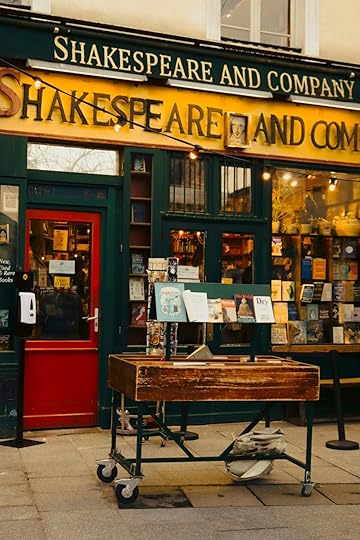 a piano outside of a store