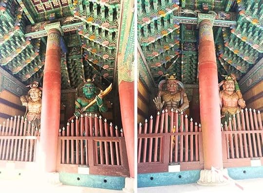 The tunnel to the Donghwasa Temple is guarded by the Four Heavenly Kings 
