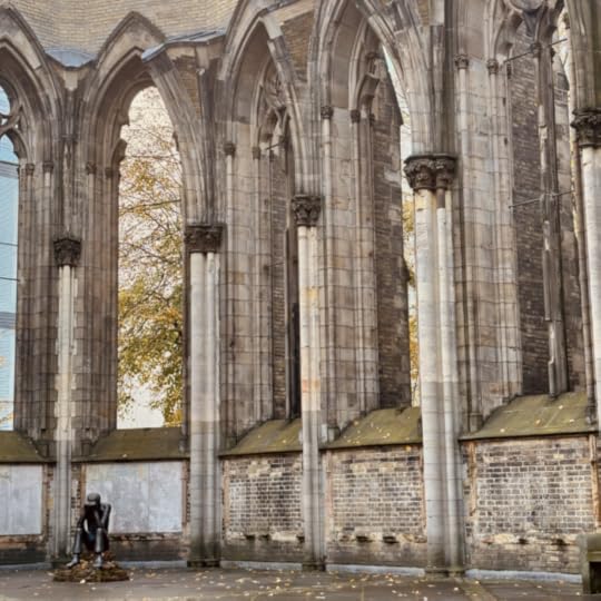 Der Innenraum der zerstörten St. Nikolai