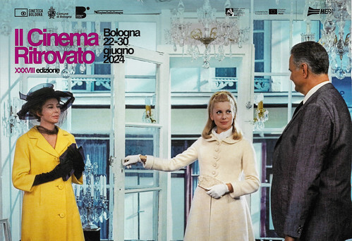 Anne Vernon, Catherine Deneuve and Harald Wolff in Les parapluies de Cherbourg (1963)