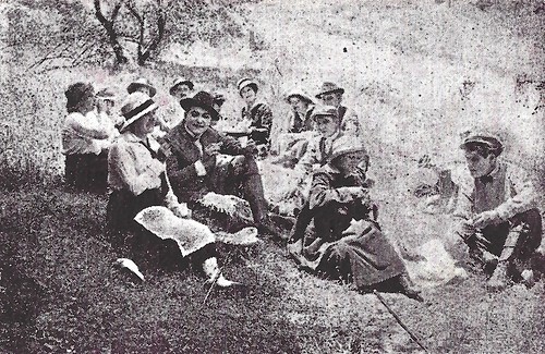 The Secret of the Submarine (1916)