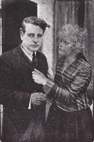 The Secret of the Submarine (1916)