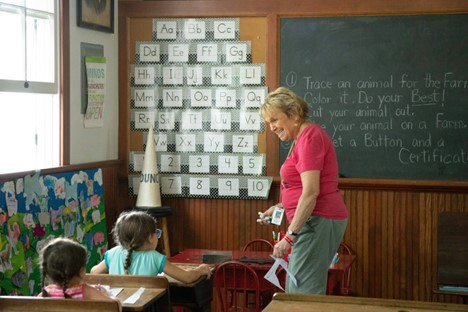 Sarah McCammon, EXvangelical, is a powerful teacher here at Earth School. Today she will be the star of an aura reading blogpost.