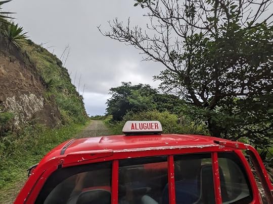 The road to the hotel