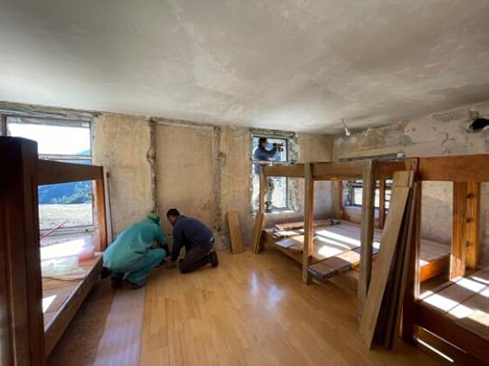 Доброволческа акция на хижа