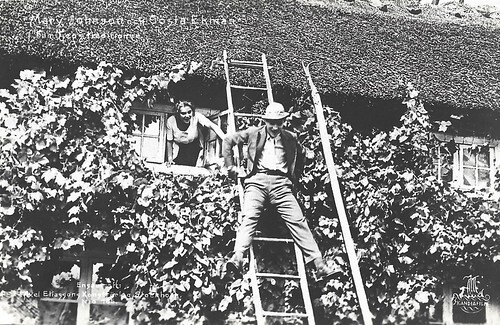 Mary Johnson and Gösta Ekman in Familjens traditioner (1920)