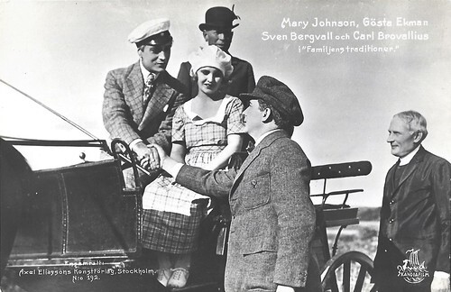 Mary Johnson and Gösta Ekman in Familjens traditioner (1920)