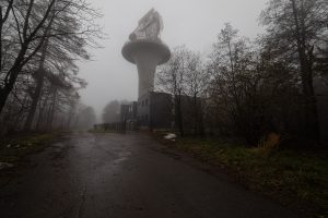 air traffic control tower
