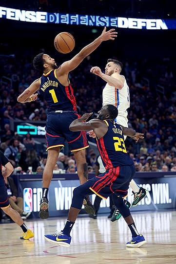 Golden State Warriors’ Kyle Anderson #1 and Draymond Green #23...