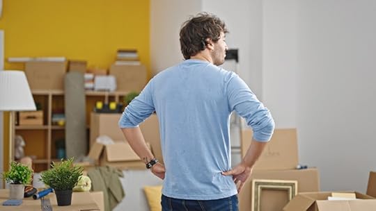 man living alone solo