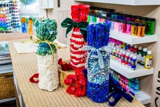 Knit Wine Sleeves by Vickie Howell on Hallmark Home & Family with Lisa Loeb