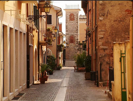 Side street in Bardolino