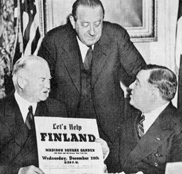 Former US President Herbert Hoover, Dr. van Loon, and Mayor Fiorello LaGuardia raising funds for Finland for the Winter War, New York, New York, 20 Dec 1939 (public domain via Wikipedia) 