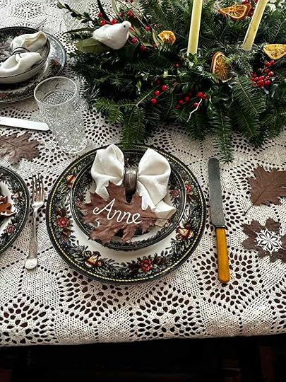 Christmas place setting with Anne’s name written on a leaf