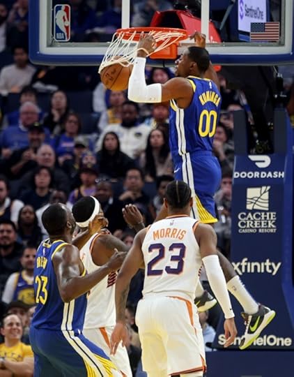 Golden State Warriors' Jonathan Kuminga scores on an alley-oop pass from Draymond Green against the Phoenix Suns in the first quarter, Saturday, Dec. 28, 2024, at Chase Center in San Francisco, Calif. (Karl Mondon/Bay Area News Group)