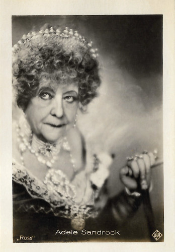 Adele Sandrock in Der Kongreß tanzt (1931)