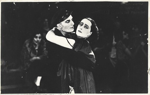 Rina De Liguoro and Emilio Ghione in La via del peccato (1925)