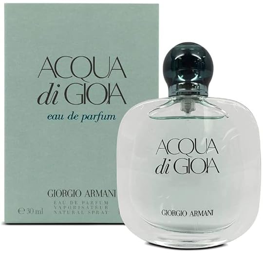 Giorgio Armani Acqua Gioia Parfum: 25 best perfumes that smell like the beach. 