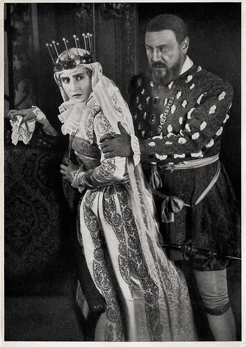 Henny Porten and Emil Jannings in Anna Boleyn (1920)