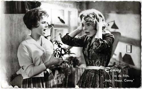 Conny Froboess and Elke Arendt in Hula-Hopp, Conny (1959)