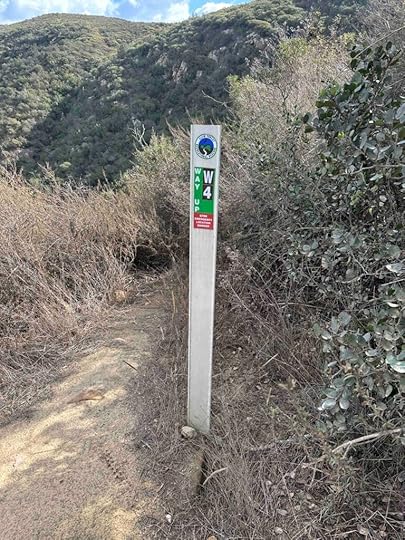 location trail sign
