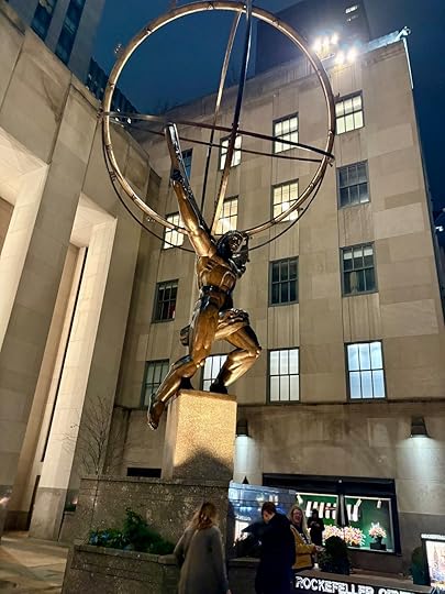 Giant gold statue that looks like a trophy in New York.jpg