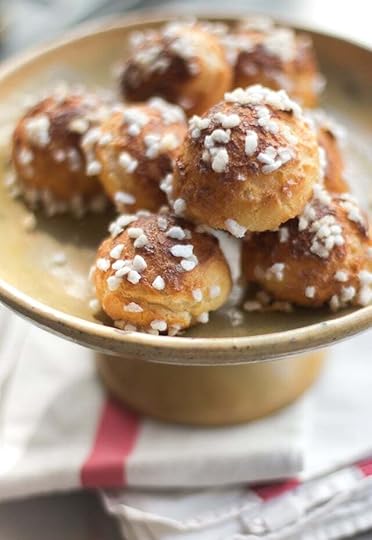 chouquettes - French cream puffs