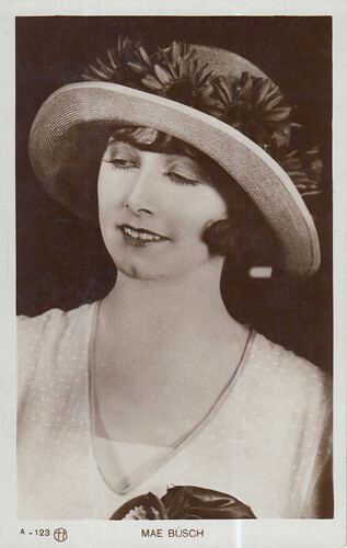 Mae Busch in The Unholy Three (1925)