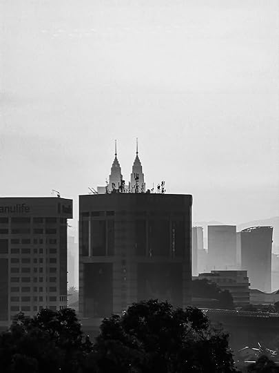 Hitam Putih Kuala Lumpur