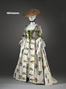 Robe_a_la_Française_with_wool_embroidery_LACMA_M.90