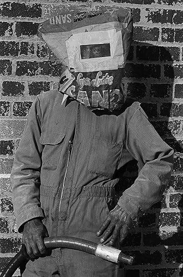 Ken Light, <em>Sandblaster with makeshift mask</em>, Berkeley, California, 1979<br>© the artist and courtesy Contact Press Images”>		</div>		<div class=