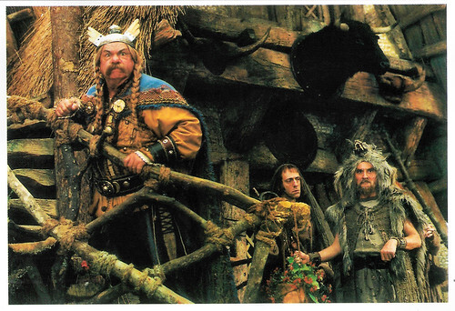 Michel Galabru and Daniel Prevost in Astérix & Obélix contre César (1999)