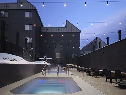 hot tubs outside hotel alpenrock