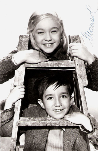 Marisol and Pulgarcito in Ha llegado un angel (1961)