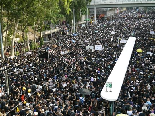 Current image: photo of people on street