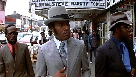Fred Williamson looking sharp on the streets of Harlem in