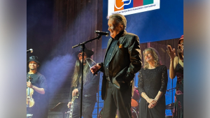 Bill Anderson Accepts TSAI Lifetime Achievement Award