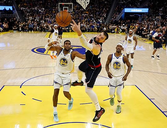 Los Angeles Clippers’ Ivica Zubac (40) fights for a rebound...